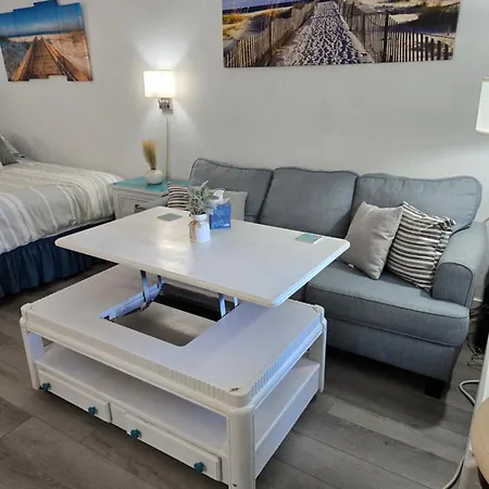 Aparthotel Getaway At The Marina